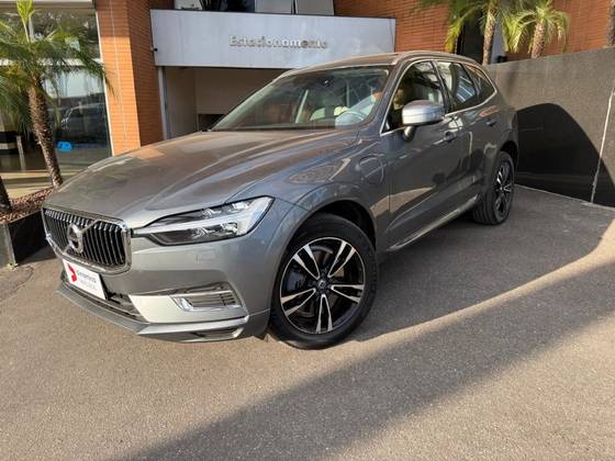 VOLVO XC60 2.0 T8 HYBRID MOMENTUM AWD GEARTRONIC VOLVO XC60 2.0 T8 HYBRID MOMENTUM AWD GEARTRONIC